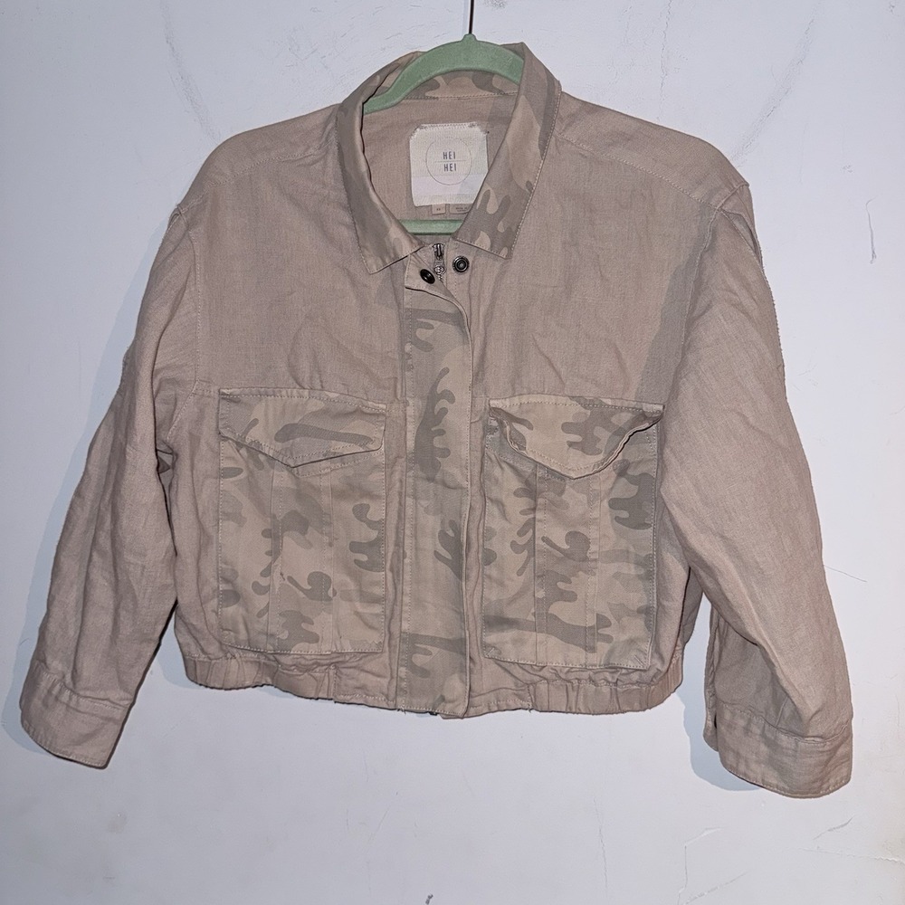 Hei Hei XS Anthropologie Linen Blend Tan W/Camo Zip & Snap Button Crop Jacket